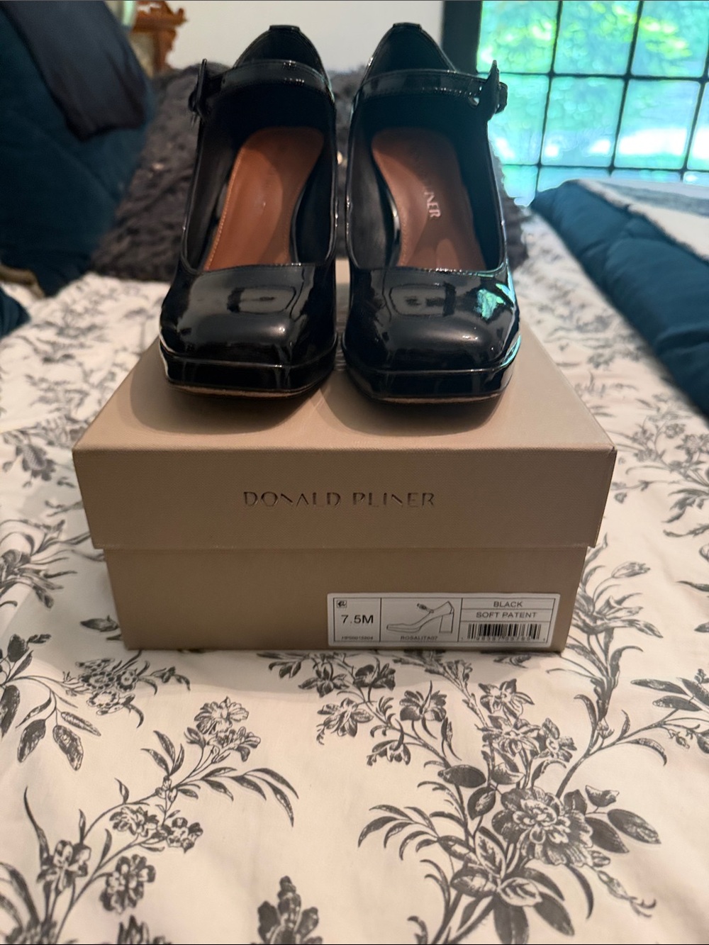 Donald J. Pliner Black Patent Mary Jane Platform Heels - Picture 2 of 8
